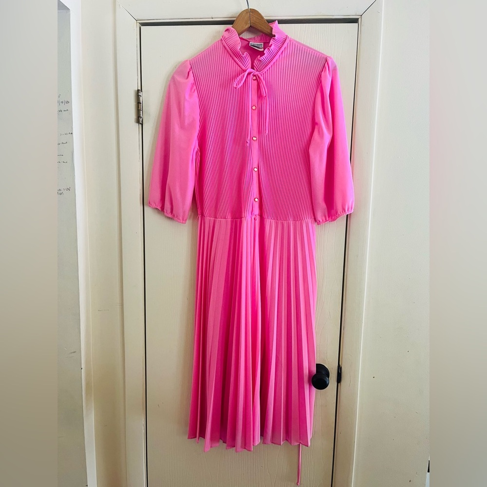 VTG 70s Bubblegum Pink Pleated Fairycore Frilly Romantic Midi Dress M